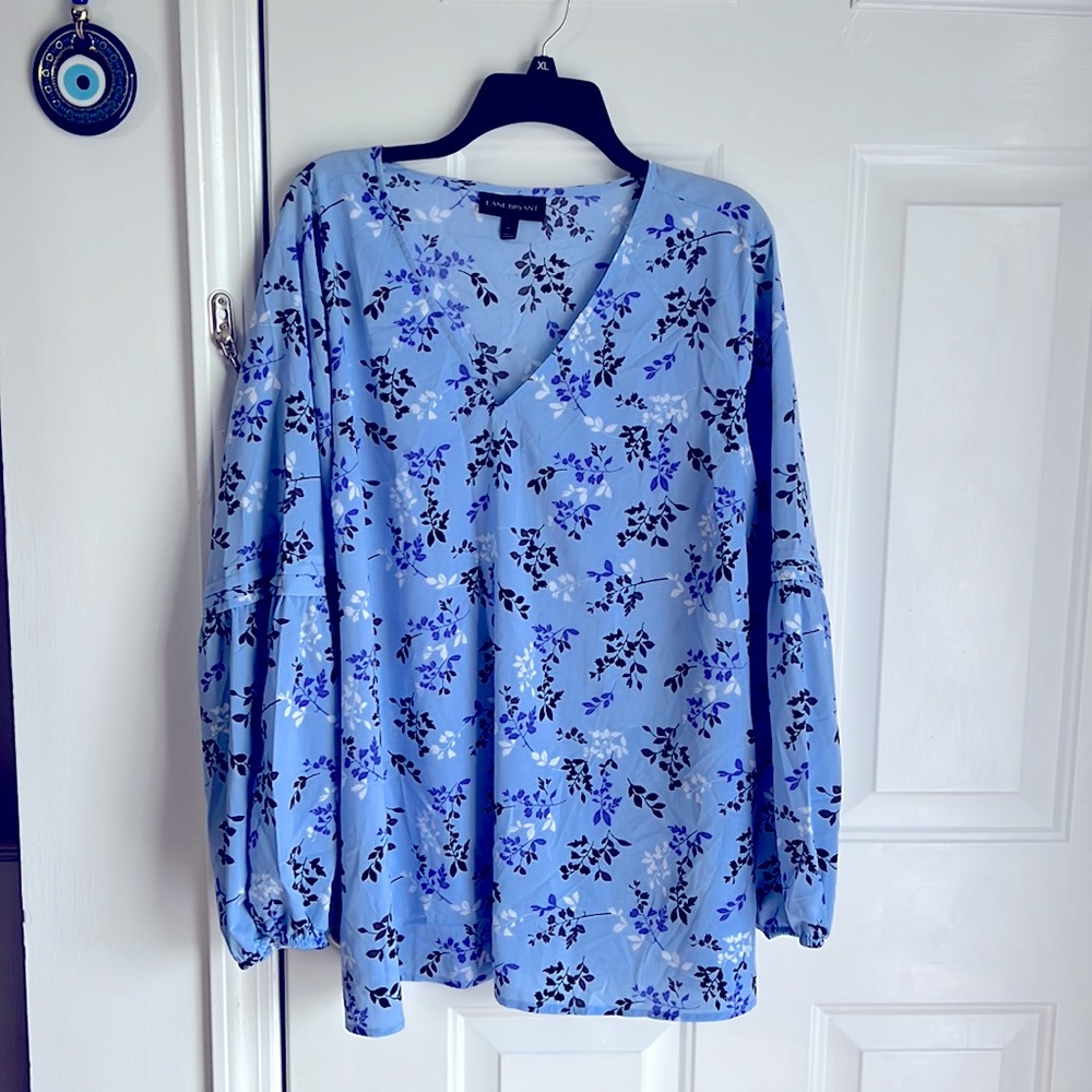 LB Blue Floral top size 24W